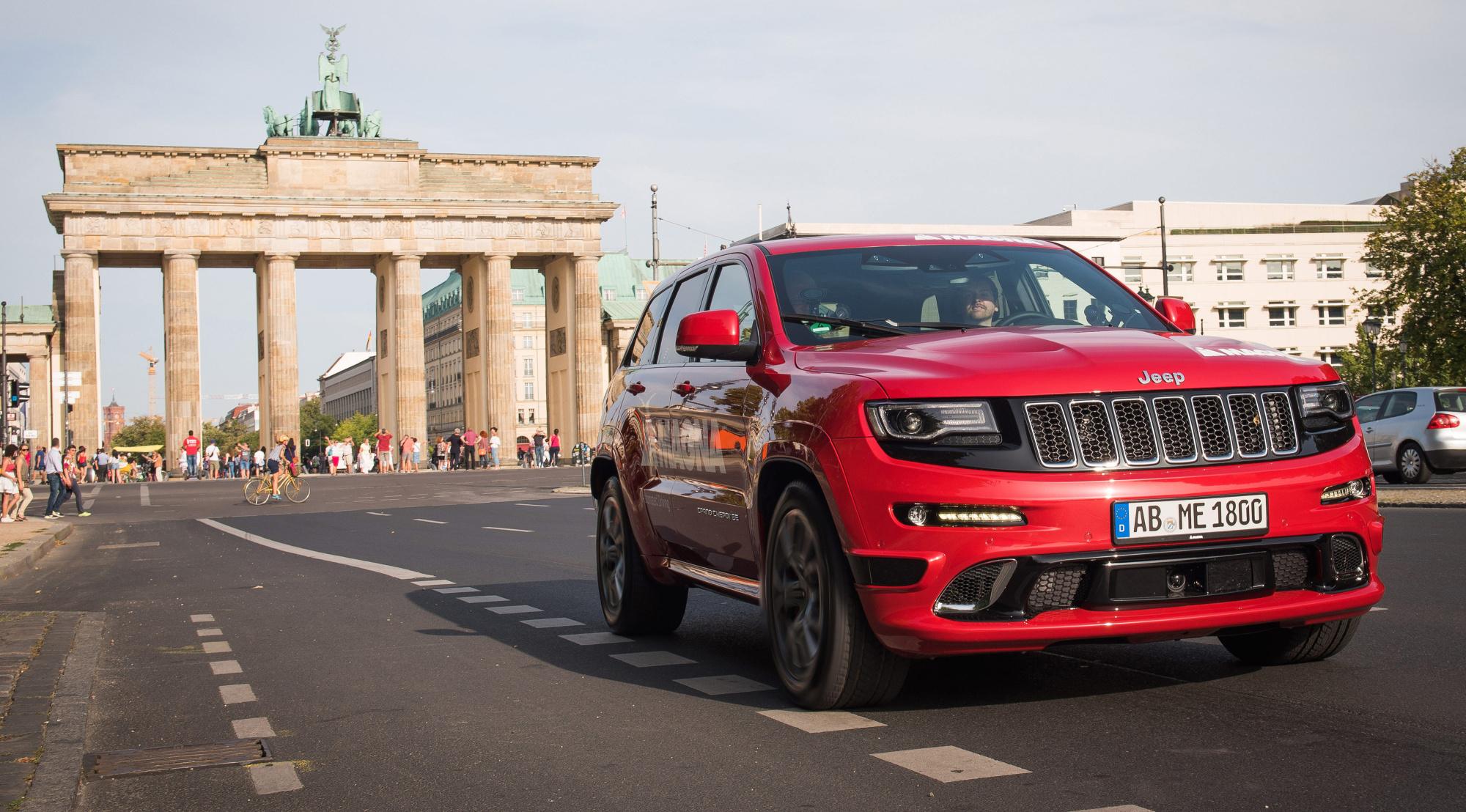 O Jeep Grand Cherokee que foi equipado com tecnologia autônoma em Berlim